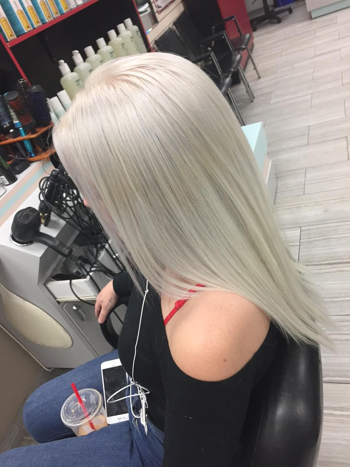 Platinum blonde hair colour